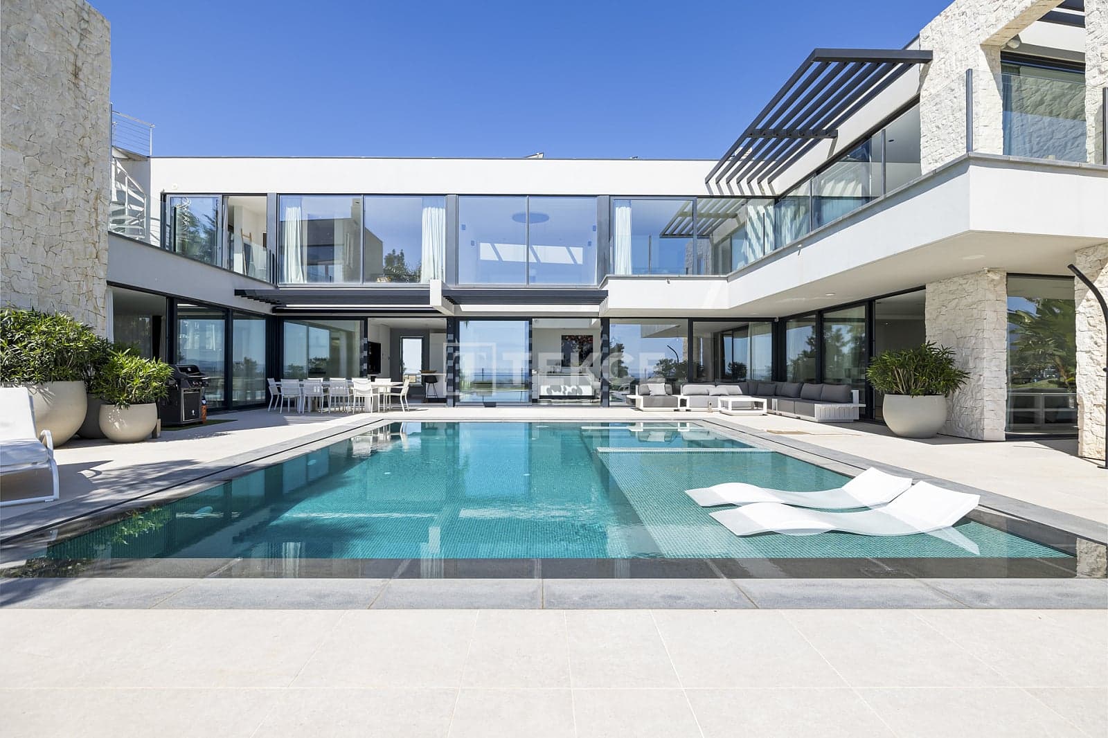 Energy-efficient Houses in Málaga, Spain image 2