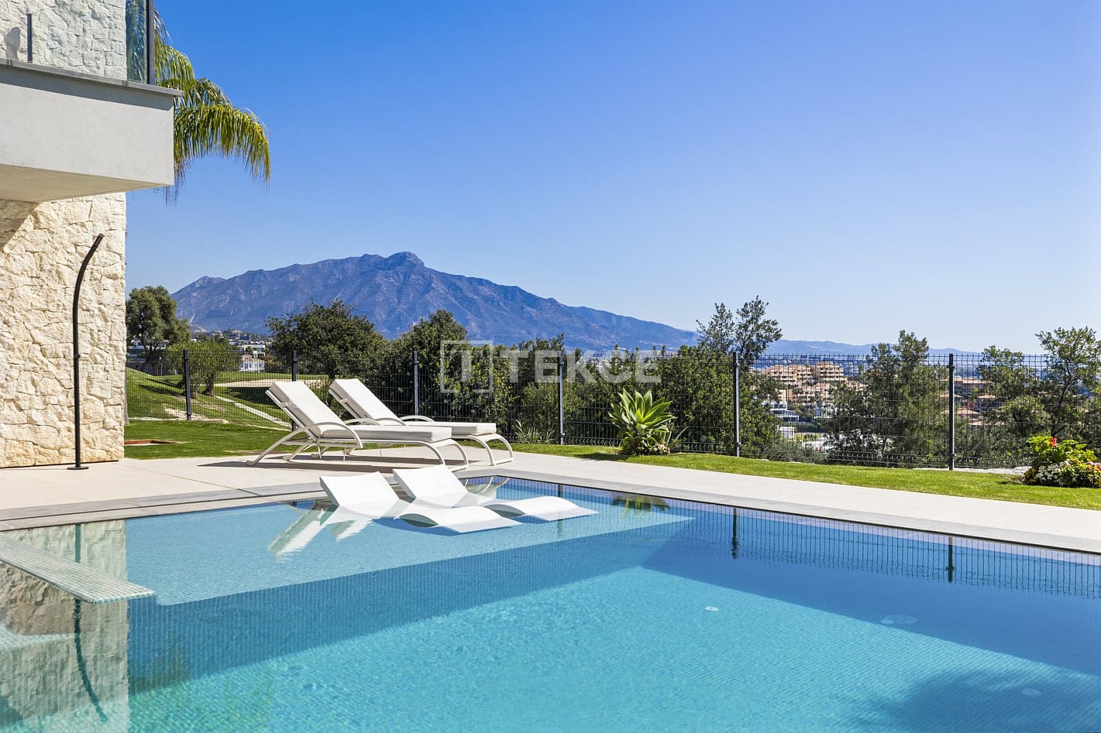 Energy-efficient Houses in Málaga, Spain image 5